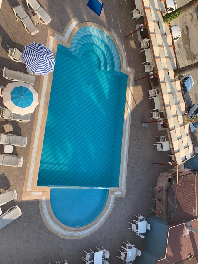 Holiday Hotel Kusadasi Exterior foto
