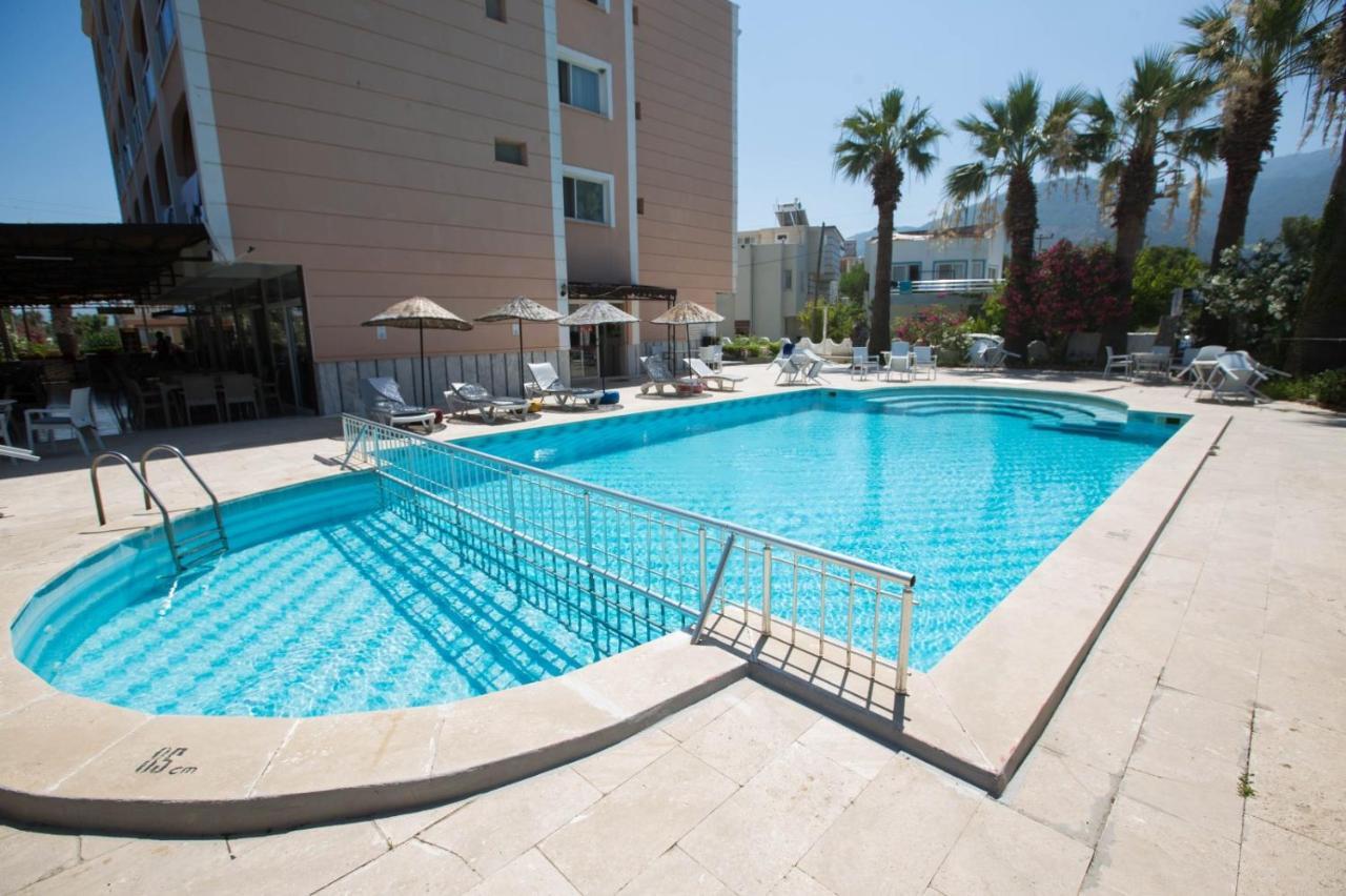 Holiday Hotel Kusadasi Exterior foto