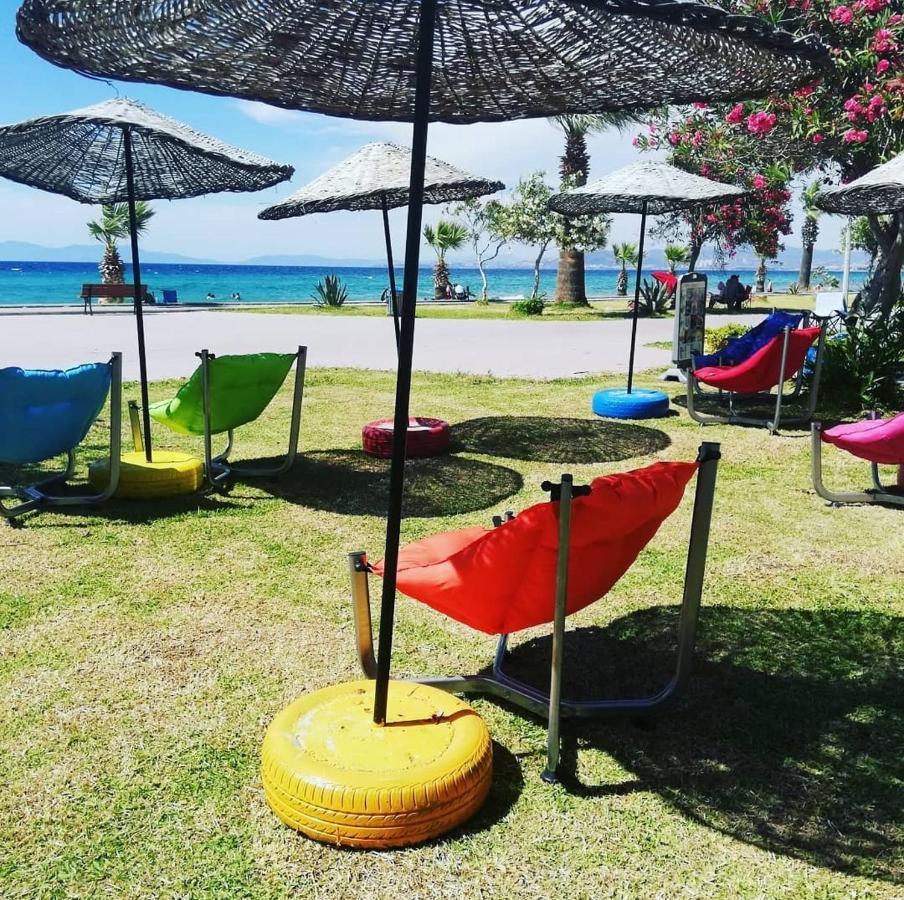 Holiday Hotel Kusadasi Exterior foto